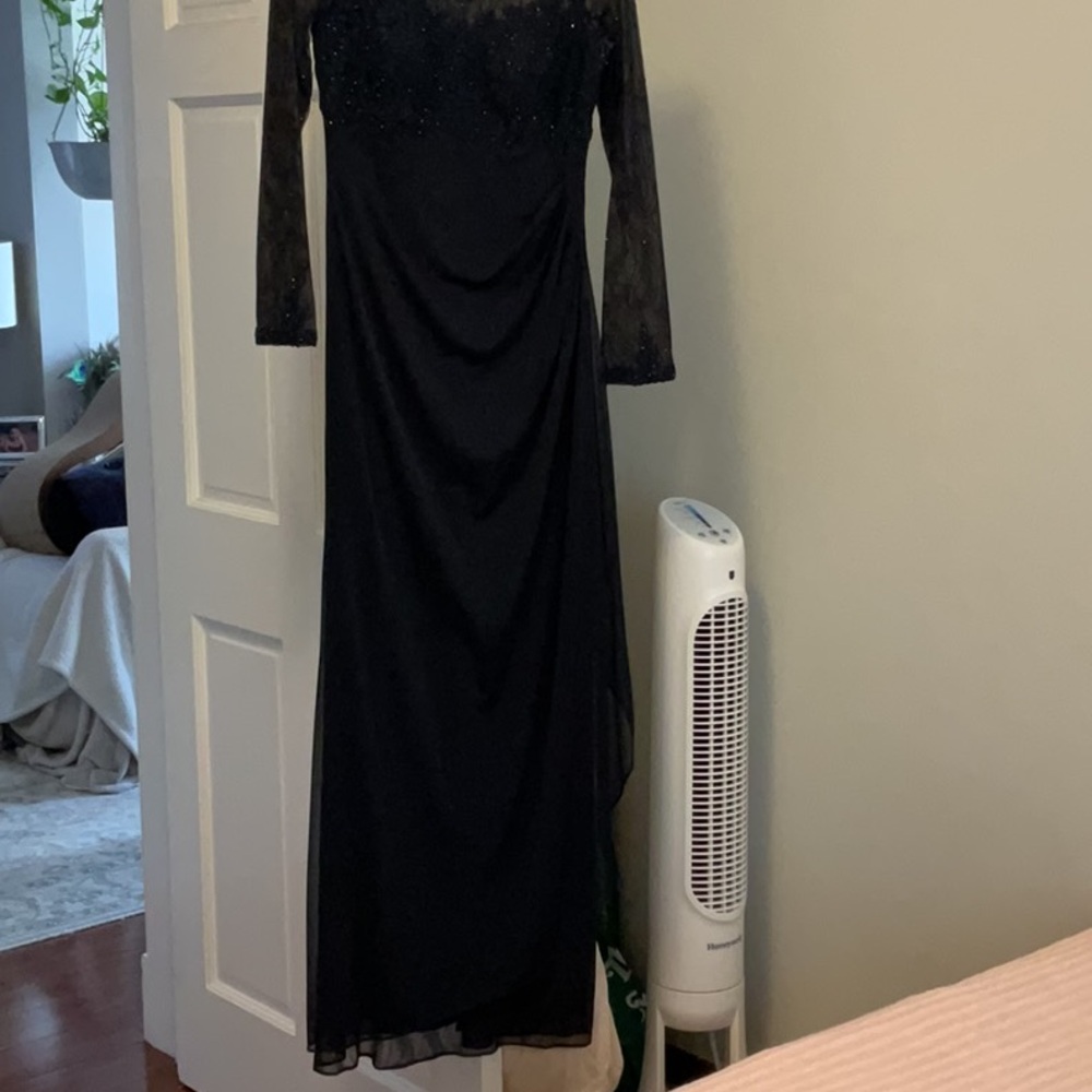 Xscape evening gown size 6